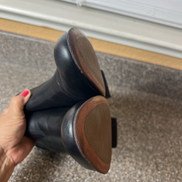 Clarks Classic Ankle Bootie Womens Sz 9M Black Leather Comfort Casual Block Heel - Picture 7 of 11